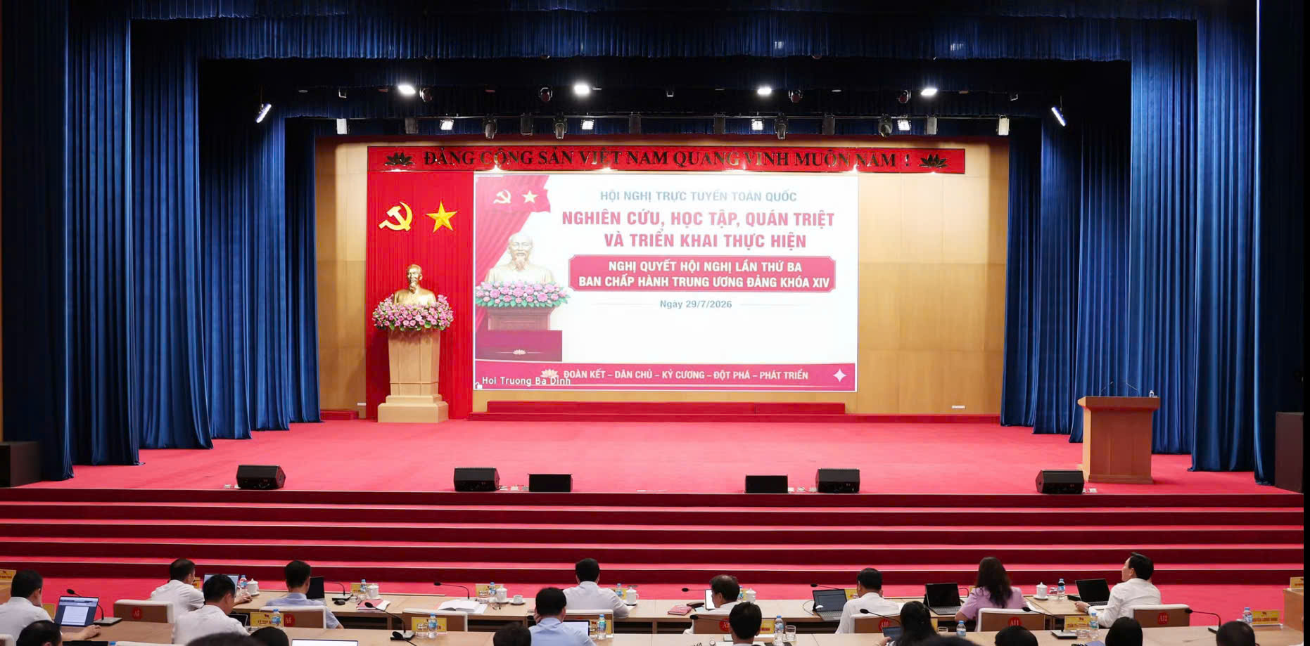 LÀO CAI TỔ CHỨC HỌC TẬP, QUÁN TRIỆT NGHỊ QUYẾT LẦN THỨ BA BAN CHẤP HÀNH TRUNG ƯƠNG ĐẢNG KHÓA XIV